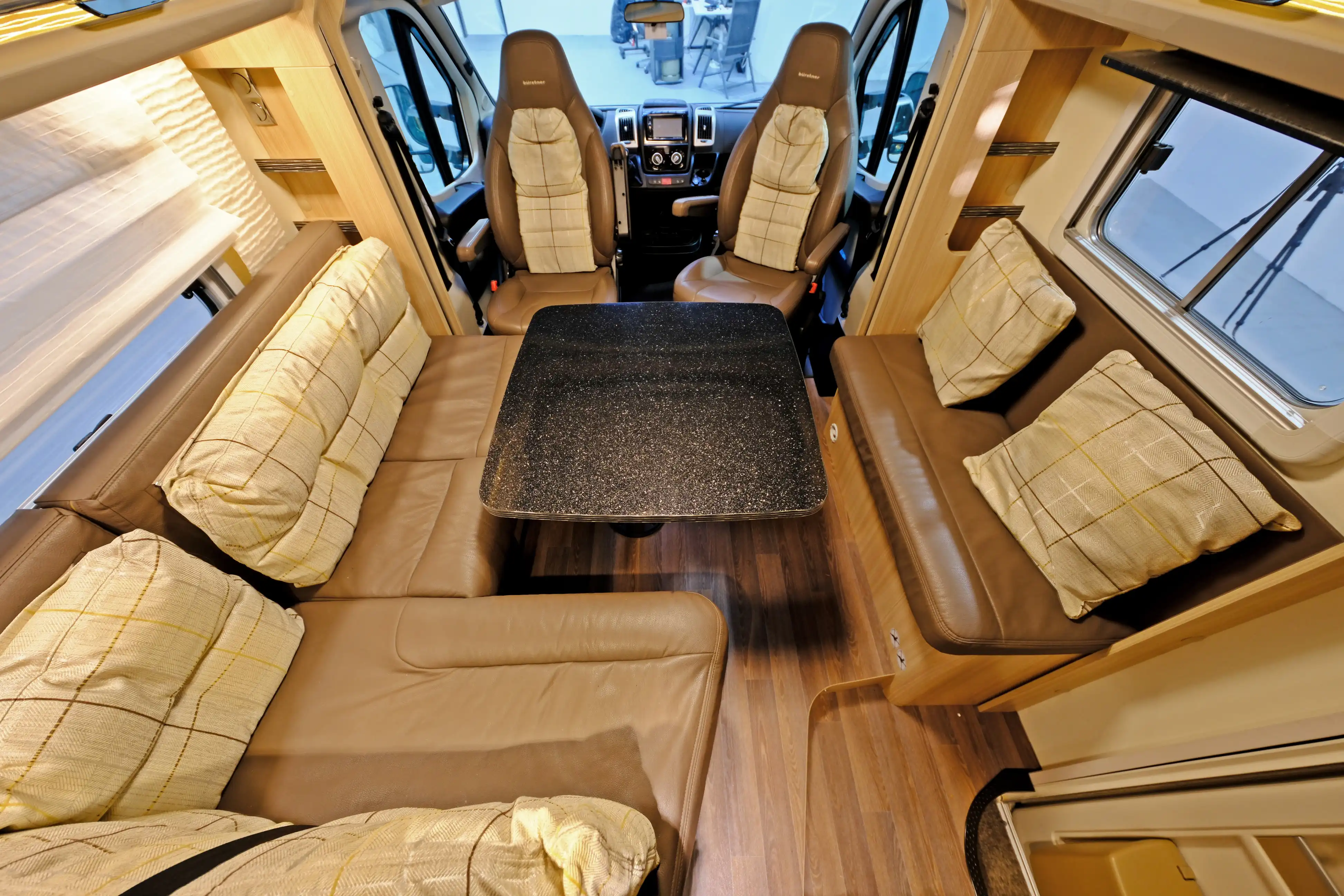 BUERSTNER Ixeo IT 680 G - Ansicht 7